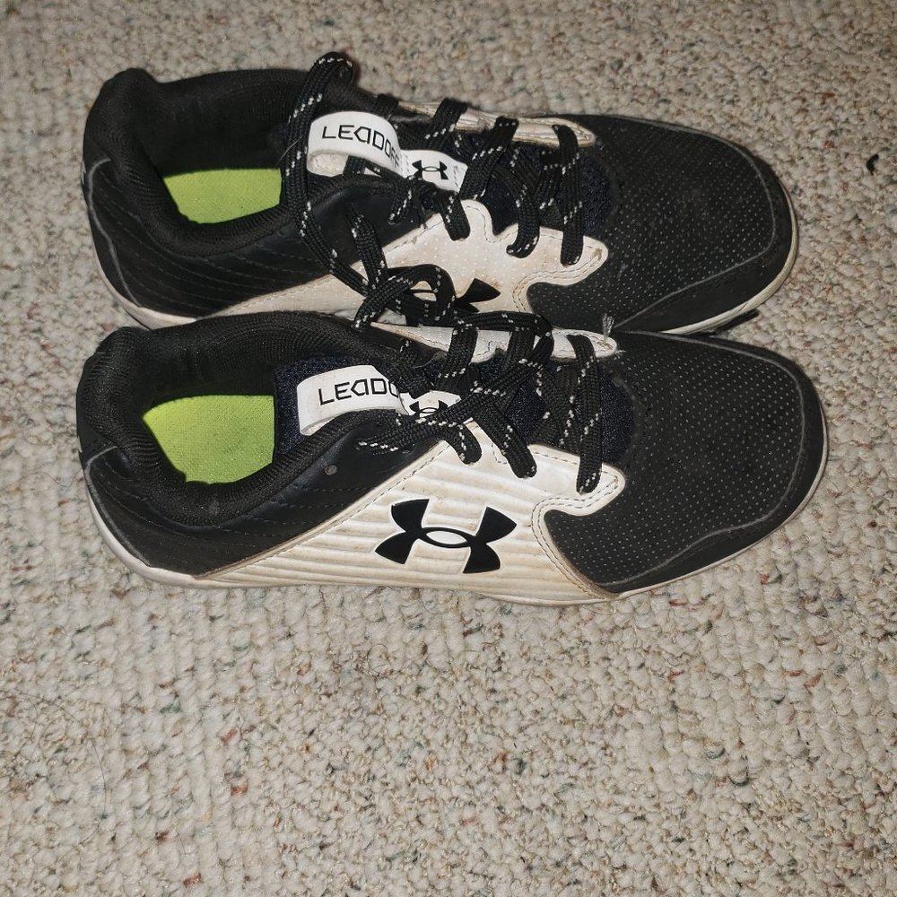 Under Armour  football cleats